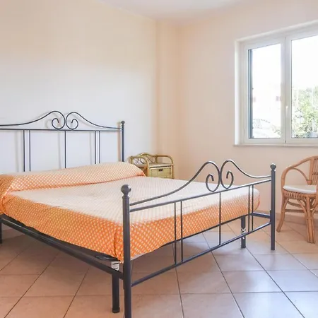 Apartament Amazing Apartment In Ricadi With Outdoor Swimming Pool, Wifi And 2 Bedrooms *