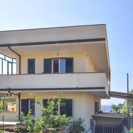 Amazing Apartment In Ricadi With Outdoor Swimming Pool, Wifi And 2 Bedrooms Apartament *